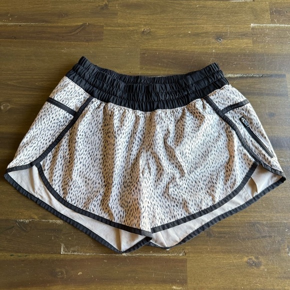 lululemon athletica Pants - Lululemon Run Speed   Leopard Print Shorts